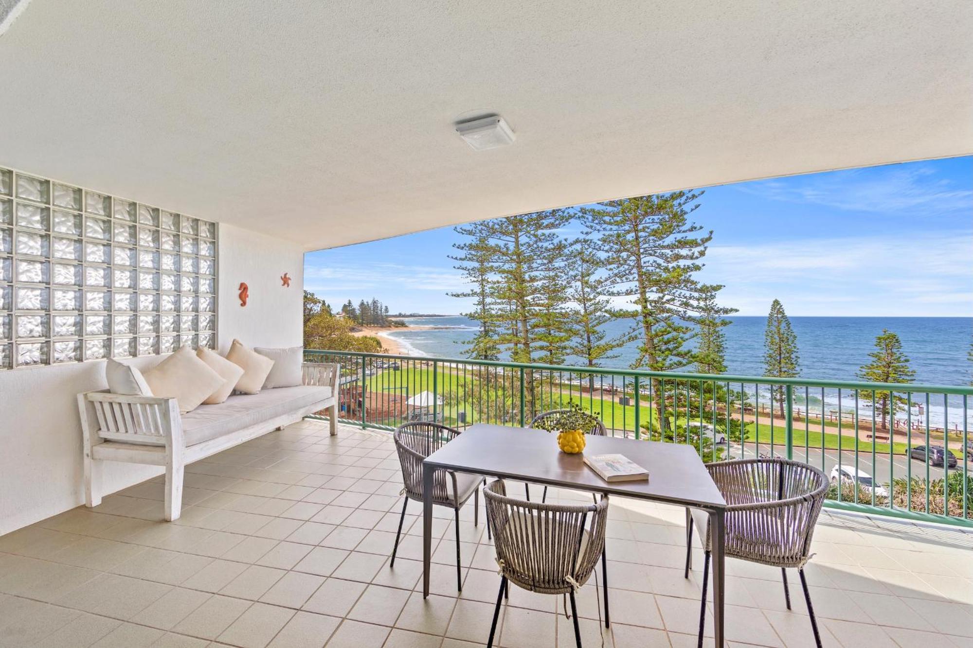 The Norfolks On Moffat Beach Caloundra Rom bilde