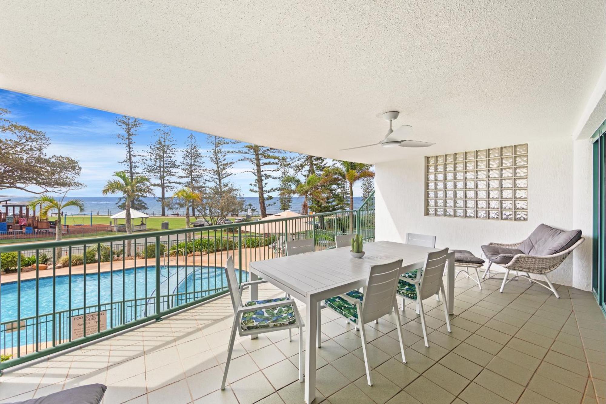 The Norfolks On Moffat Beach Caloundra Rom bilde